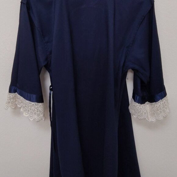 💙 Silky Navy Blue Robe with Lace Accents – Size Small - Picture 14 of 16